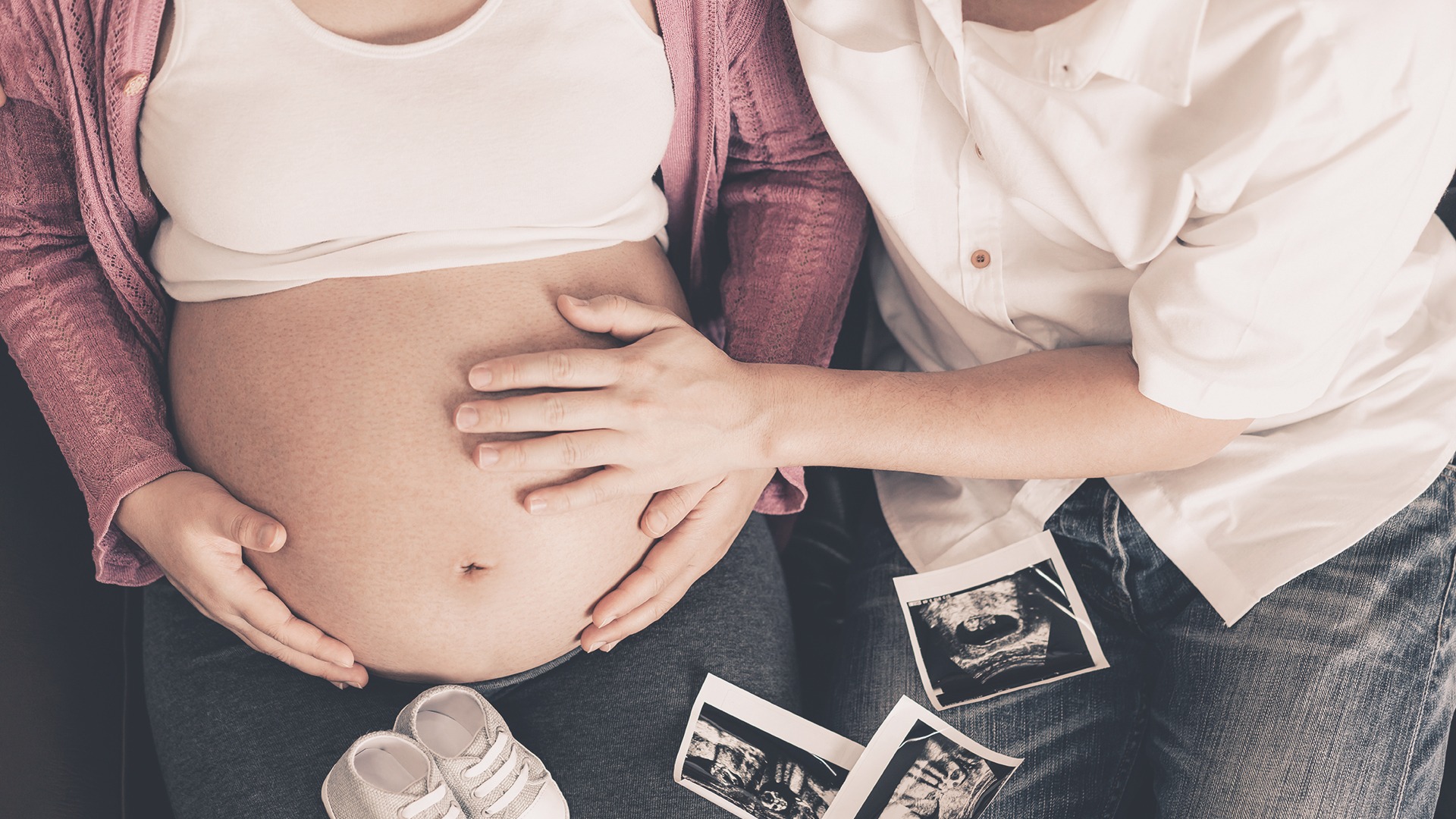 Meglepő, de normális tünetek a terhesség alatt