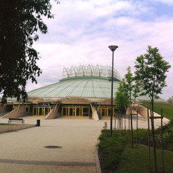 Tüskecsarnok és Uszodakomplexum