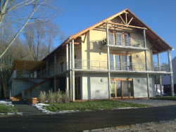 Bajai Sportszálló és Vizisportcentrum