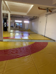 Dühöngő edzőterem , MMA birkózás